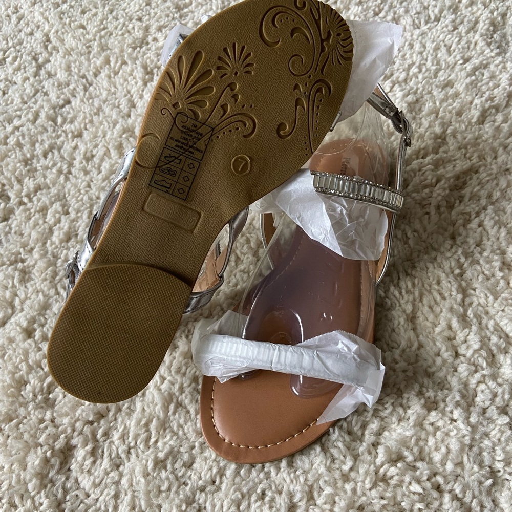 Pierre Dumas Clear and Tan Sandals - Picture 3 of 3